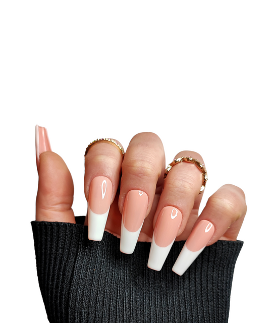 French – Klassische Press On Nägel mit Gel-Finish | MEVANAILS