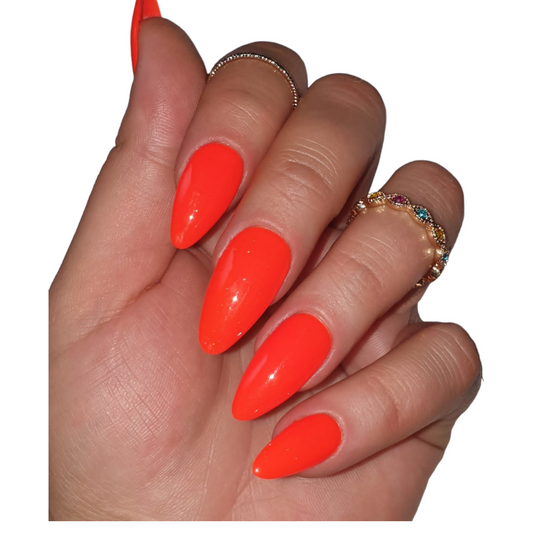 Neon Orange Nägel – Sommer Power Look | MEVANAILS
