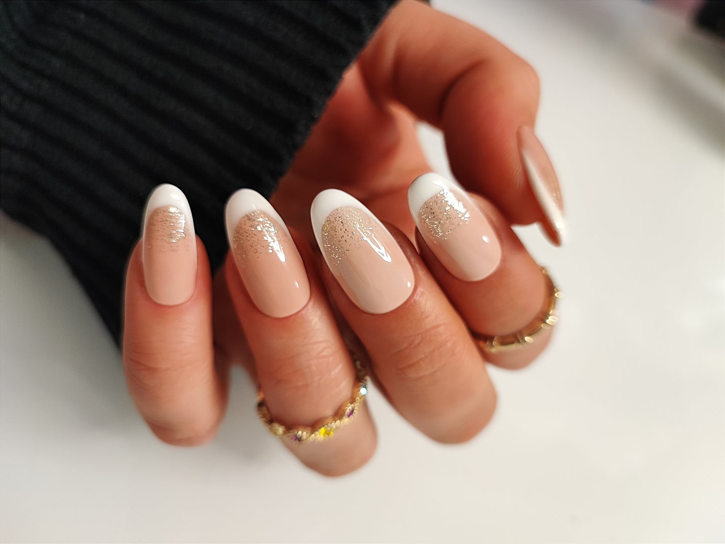 Glitzer French – Elegante Press On Nails mit Glitzer | MEVANAILS